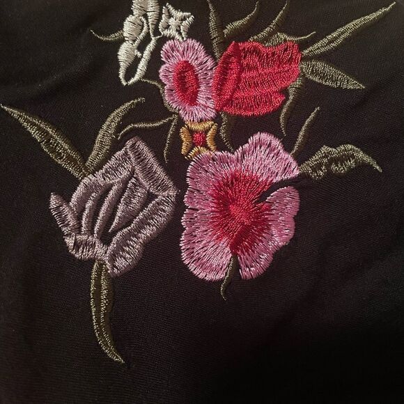 The Pyramid Collection Women’s Black Embroidered Floral Dress M - Picture 9 of 16